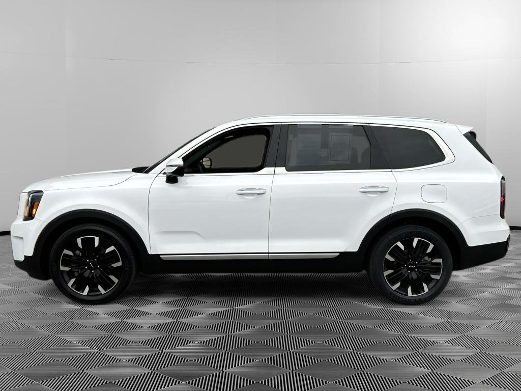 Certified Used 2025 Glacial White Pearl Kia SX image 8
