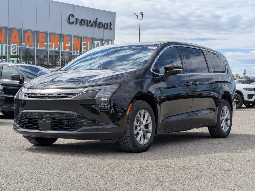 New 2027 Black Chrysler Select - - AWD - 3.6L Pentastar V6 - Adaptive Cruise Control - Blind Spot Monitor & More! image 4