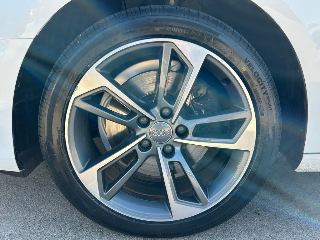 Used 2019  Audi 2.0T Premium image 34