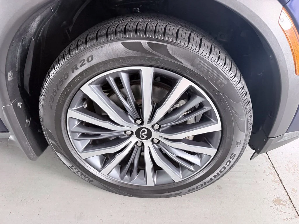 Used 2023 Blue INFINITI Sensory image 4