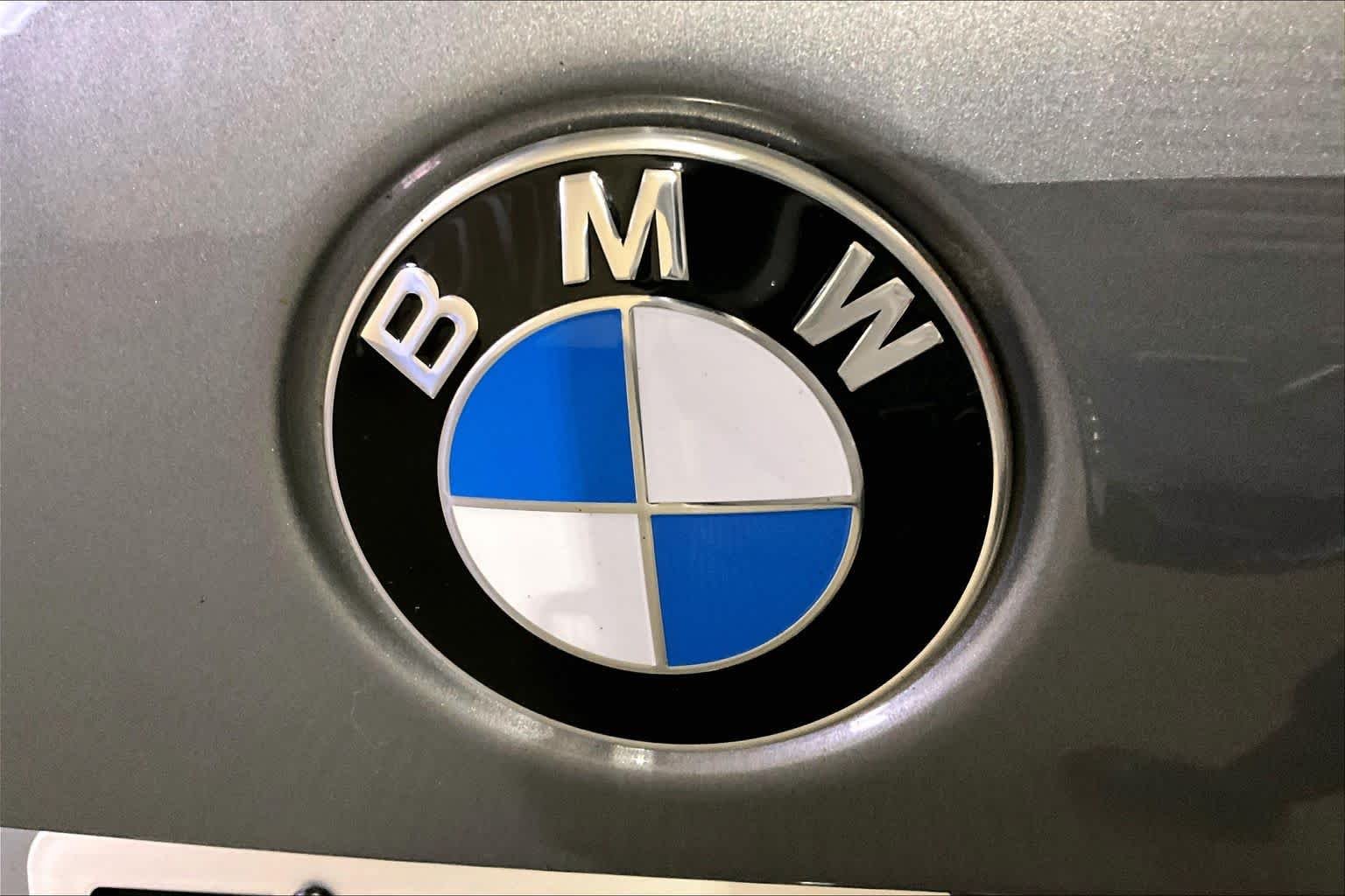 Certified Used 2024 Skyscraper Grey Metallic BMW xDrive40i image 32