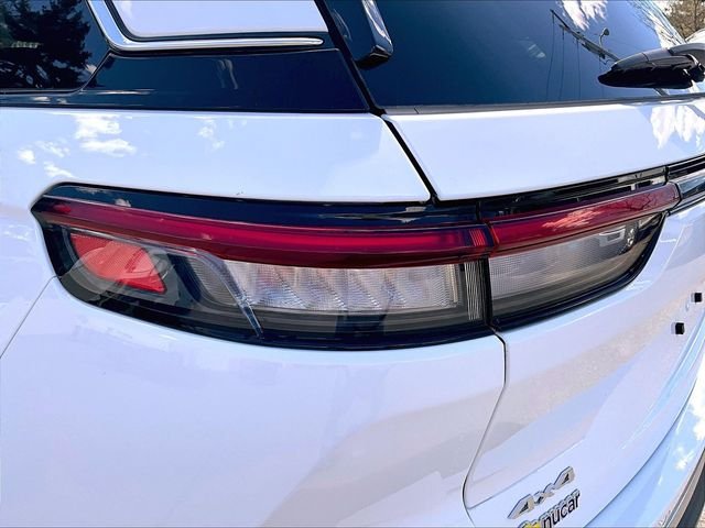Used 2022 White Jeep Laredo image 32