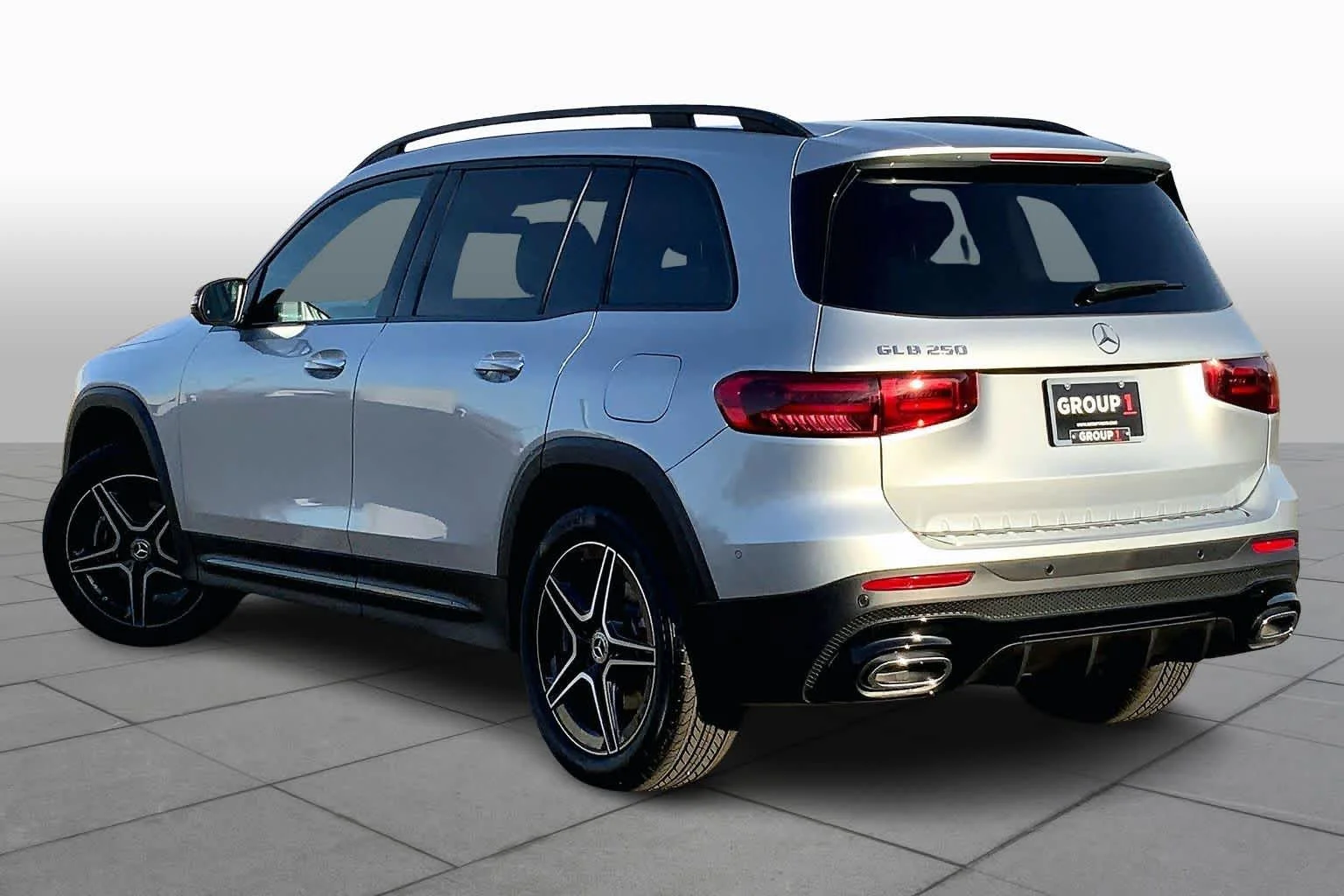 New 2026 Cirrus Silver Metallic Mercedes-Benz GLB 250 image 12