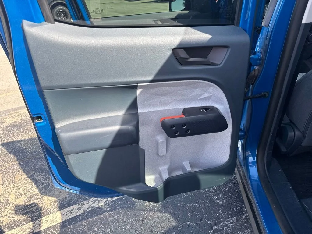 Used 2022 Blue Ford XLT image 31