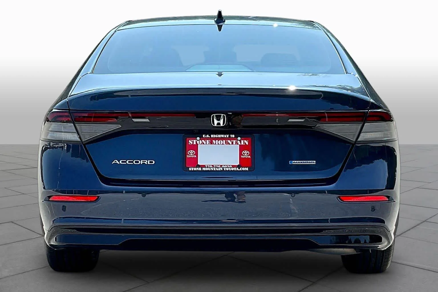 Used 2024 Canyon River Blue Metallic Honda EX-L image 5