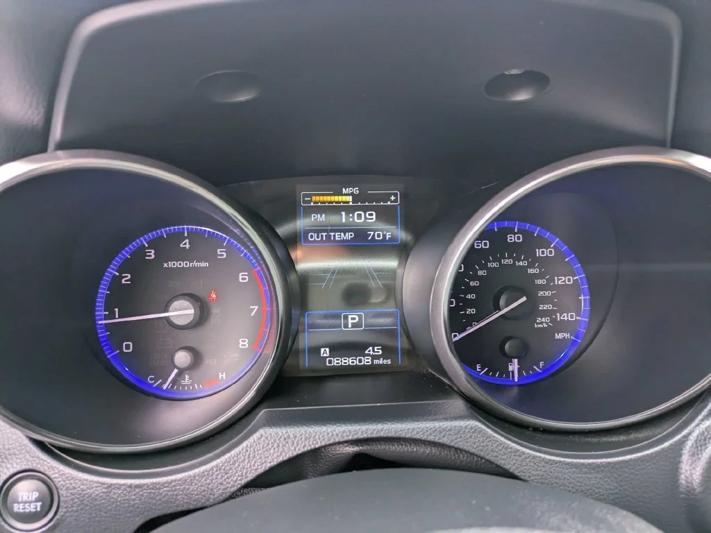 Used 2019 White Subaru 2.5i image 30