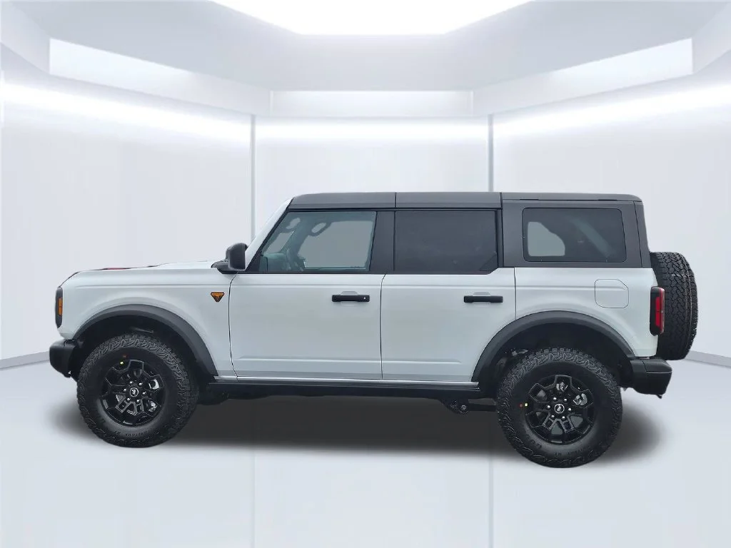 New 2026 White Ford Badlands image 17