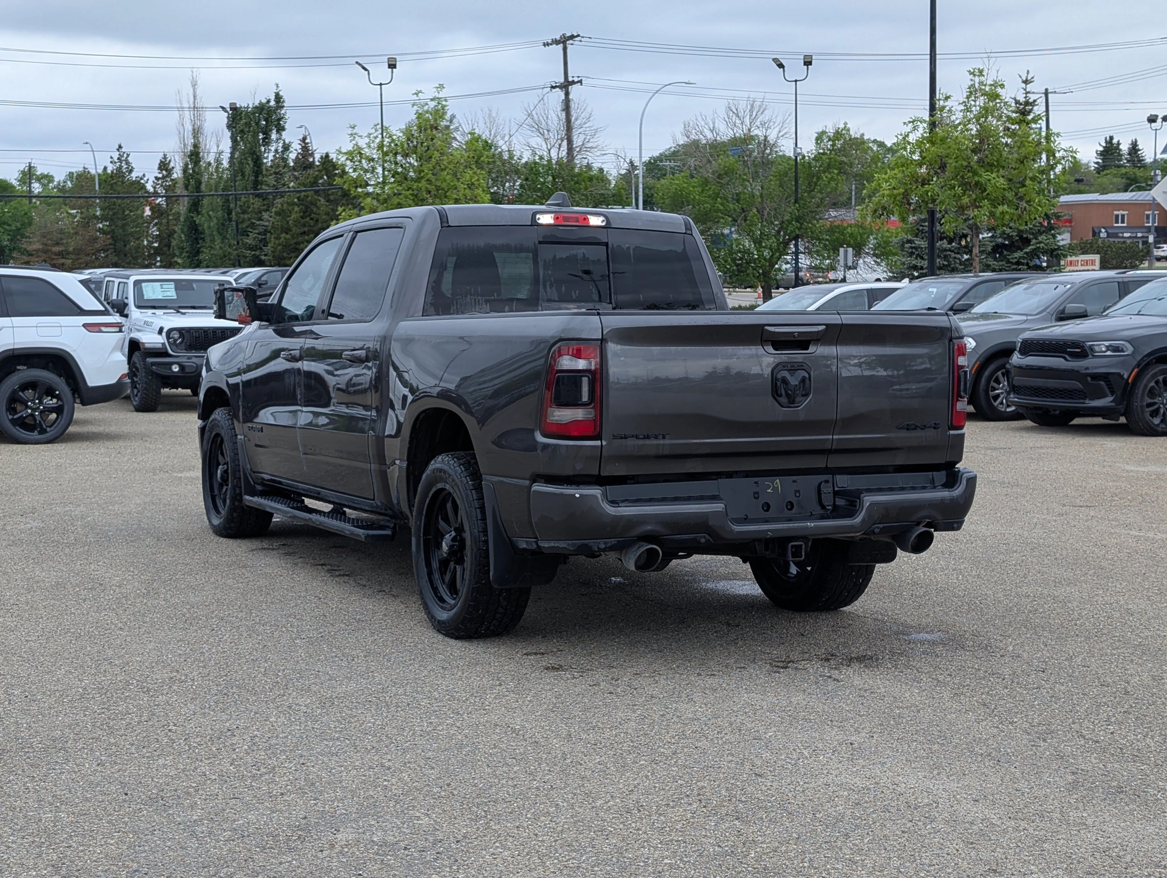 Used 2020 Granite Crystal Metallic Ram Sport image 11