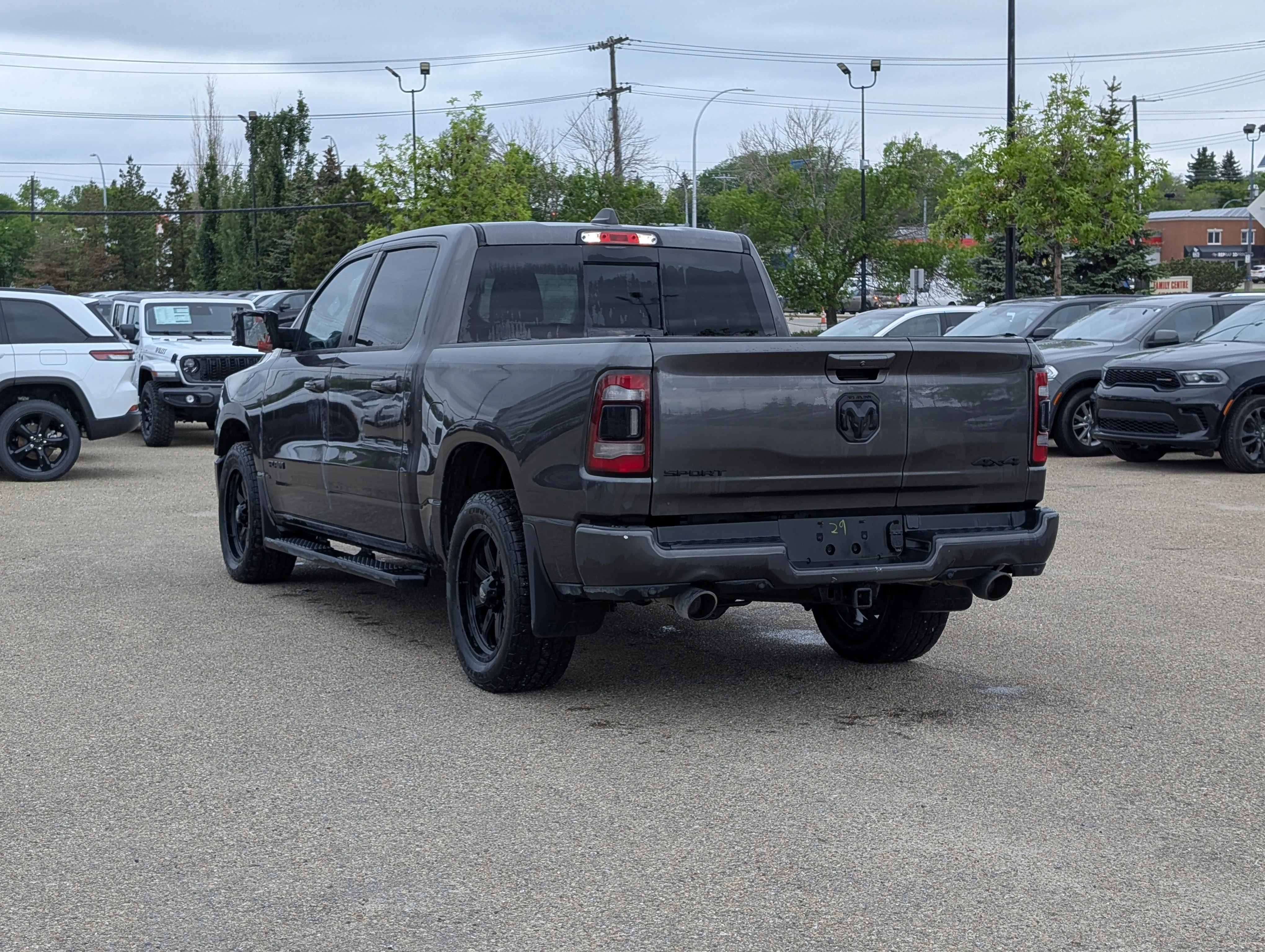 Used 2020 Granite Crystal Metallic Ram Sport image 11