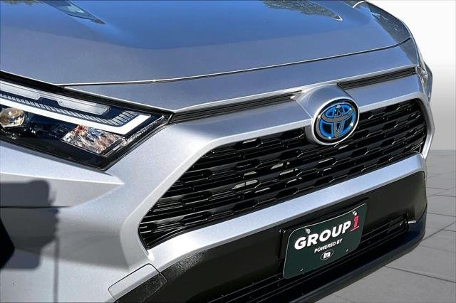 Certified Used 2023 SILVER SKY METALLIC Toyota  image 29
