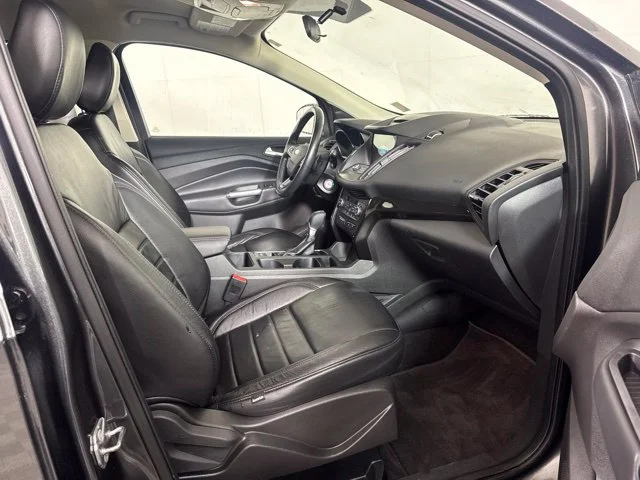Used 2018 Gray Ford SE image 4
