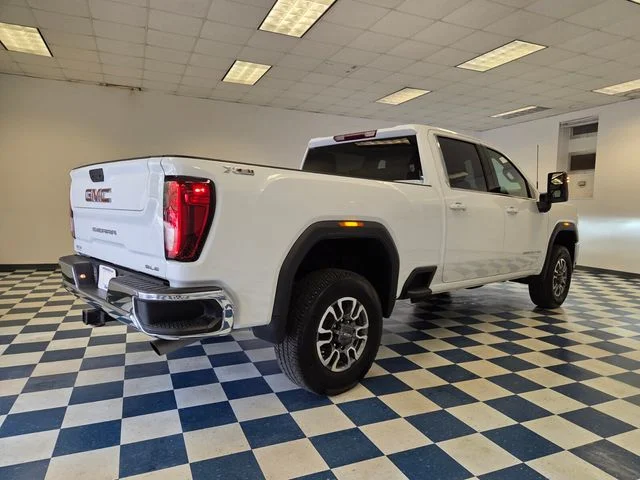 Used 2022 White GMC SLE image 8