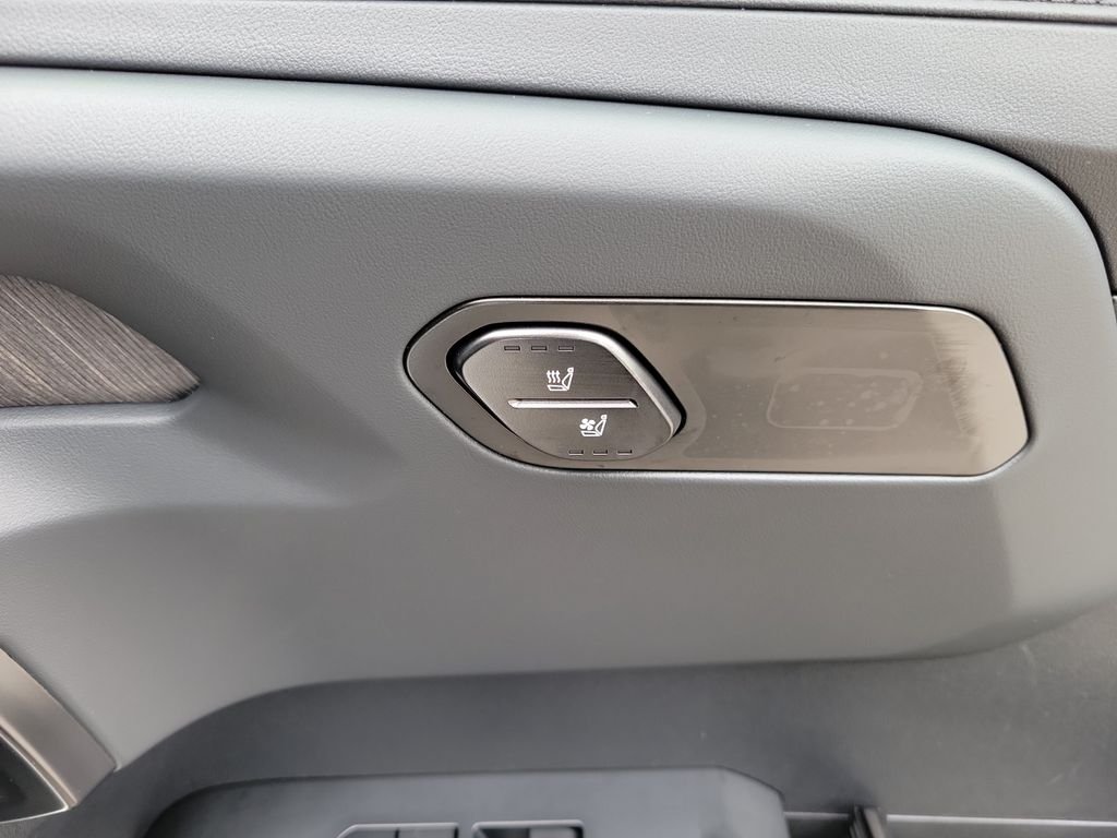New 2027 Glacial White Pearl Kia X-Line SX Prestige image 12
