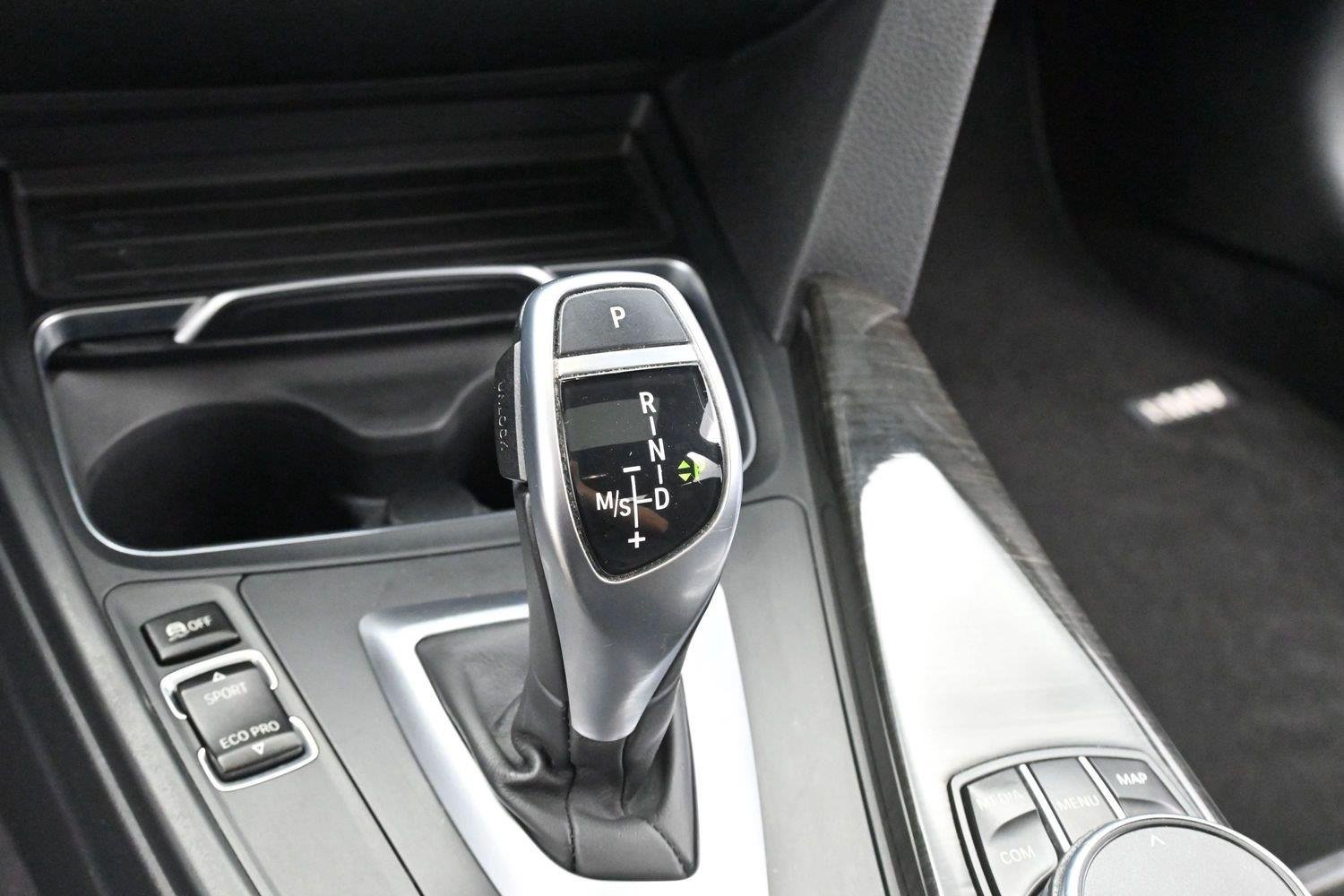 Used 2018 Black Sapphire Metallic BMW 330i image 18