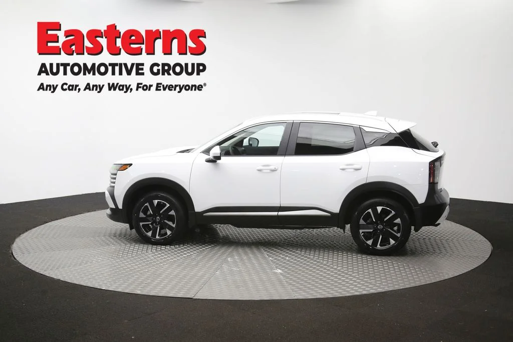 Used 2025 White Nissan SV image 63