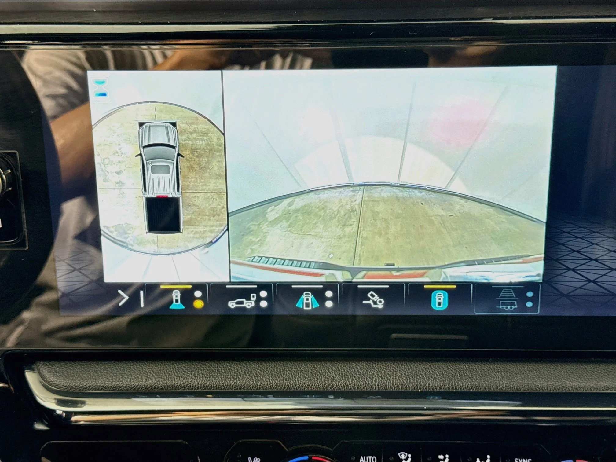 Used 2023 STERLING METALLIC GMC AT4 image 15