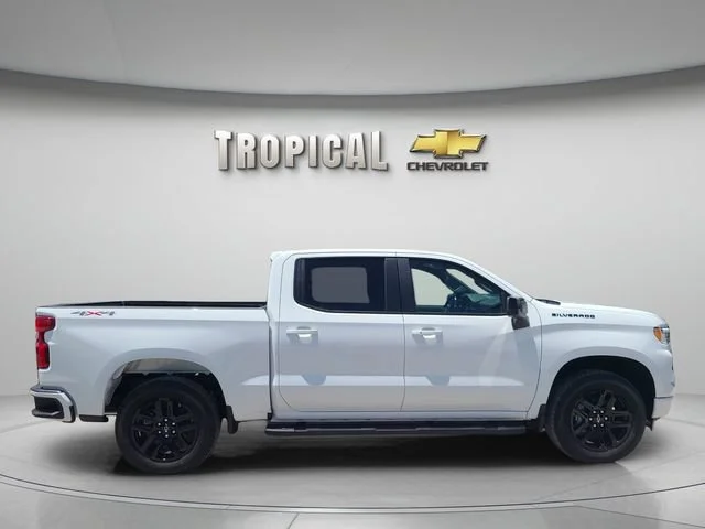 New 2026 Summit White Chevrolet RST image 6