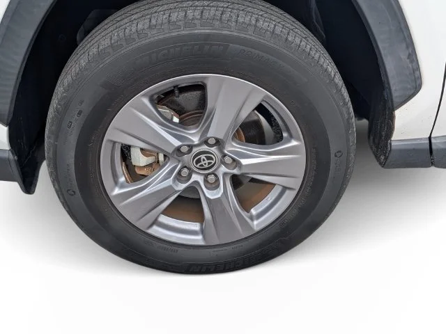 Used 2022 White Toyota XLE image 8