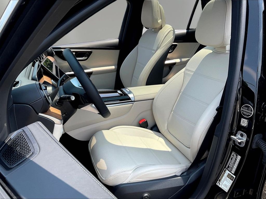 Certified Used 2024 Black Mercedes-Benz GLC 300 image 22