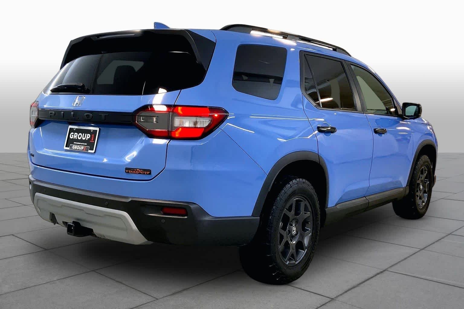Used 2025 Diffused Sky Blue Pearl Honda TrailSport image 12