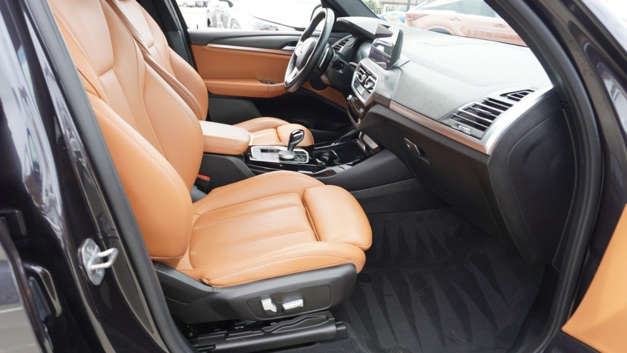Used 2022 Gray BMW sDrive30i image 13