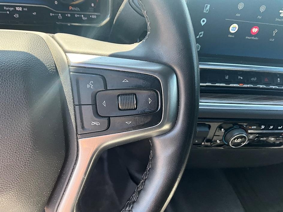 Used 2025 Gray Chevrolet LT image 31