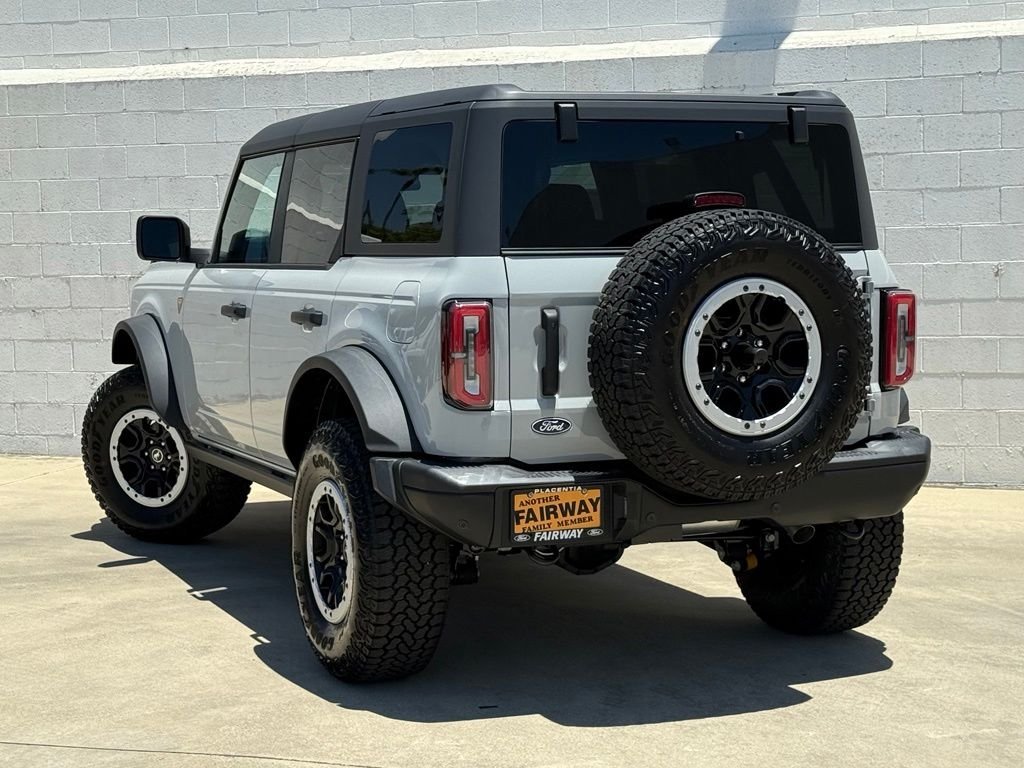 New 2026 Avalanche Gray Ford Badlands® image 4