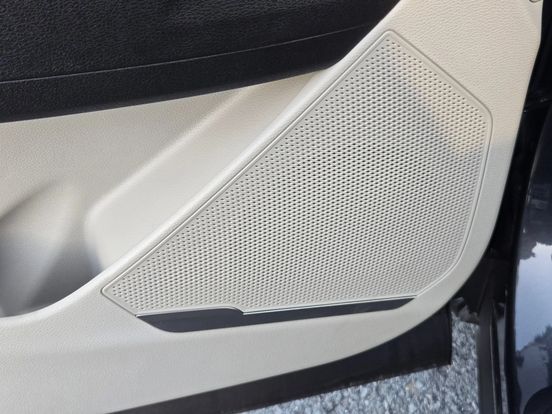 New 2026 Gray Kia EX image 17