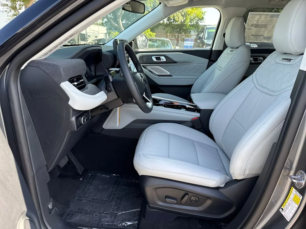 New 2026 Gray Ford Platinum image 20