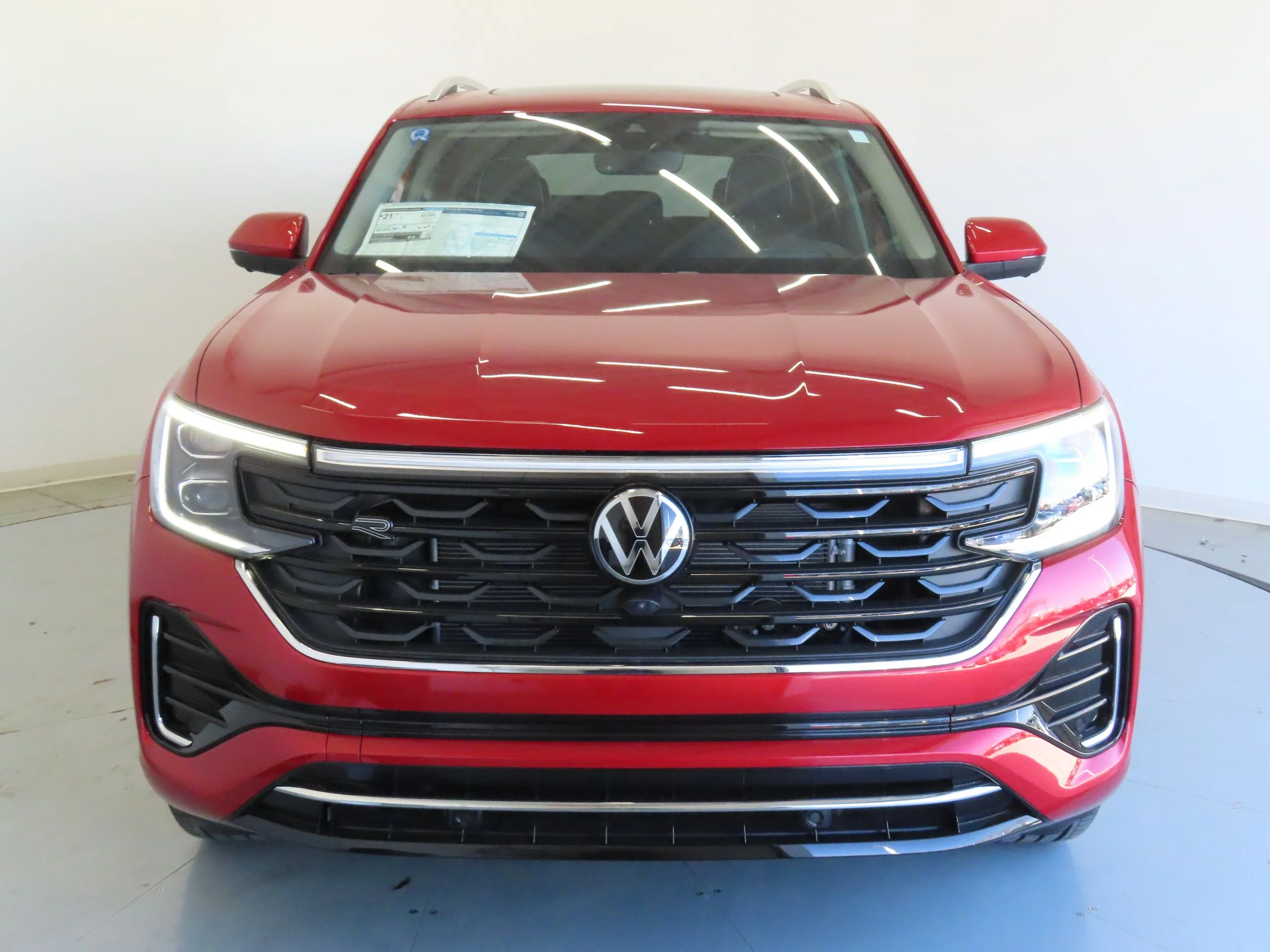 2025 Volkswagen Atlas SEL Premium R-Line - Photo 10