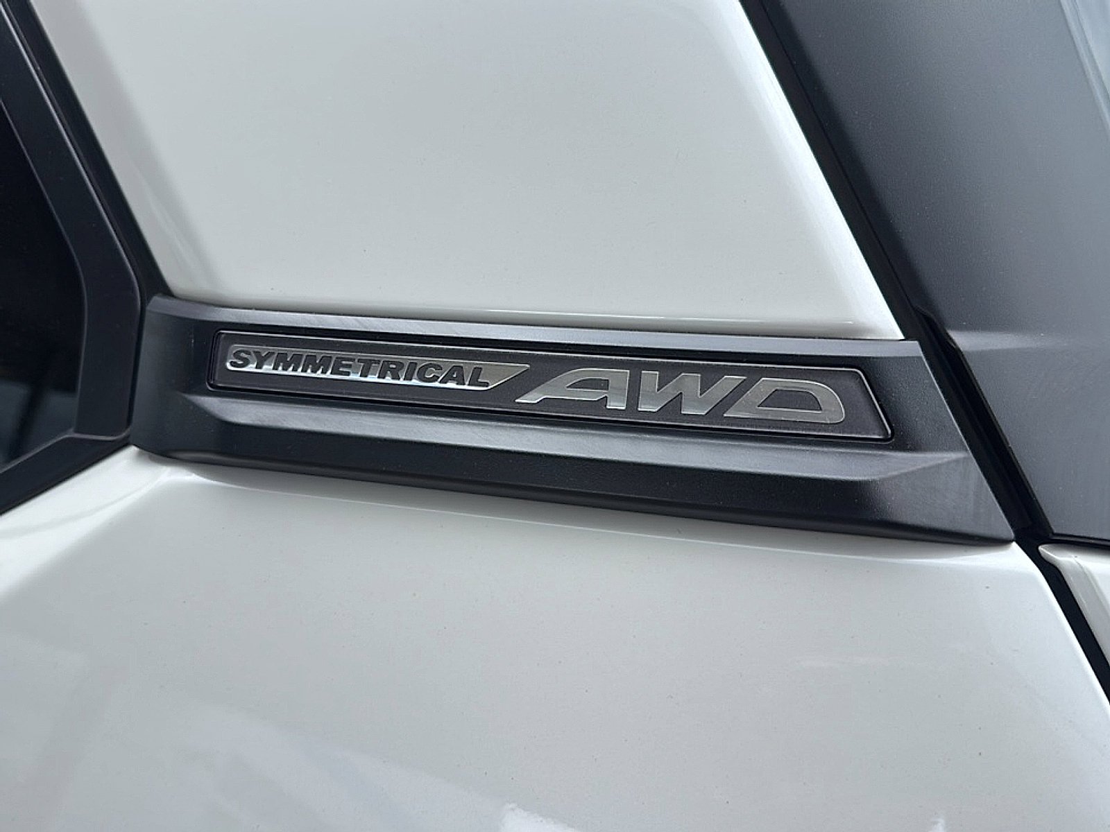 Used 2025 Crystal White Pearl Subaru Limited Hybrid image 50