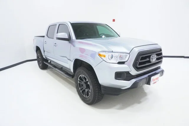 Used 2022  Toyota SR image 3