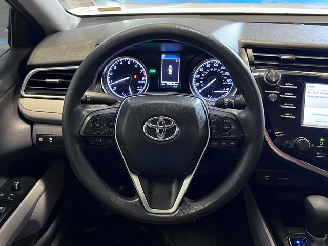 Used 2018 White Toyota LE image 19