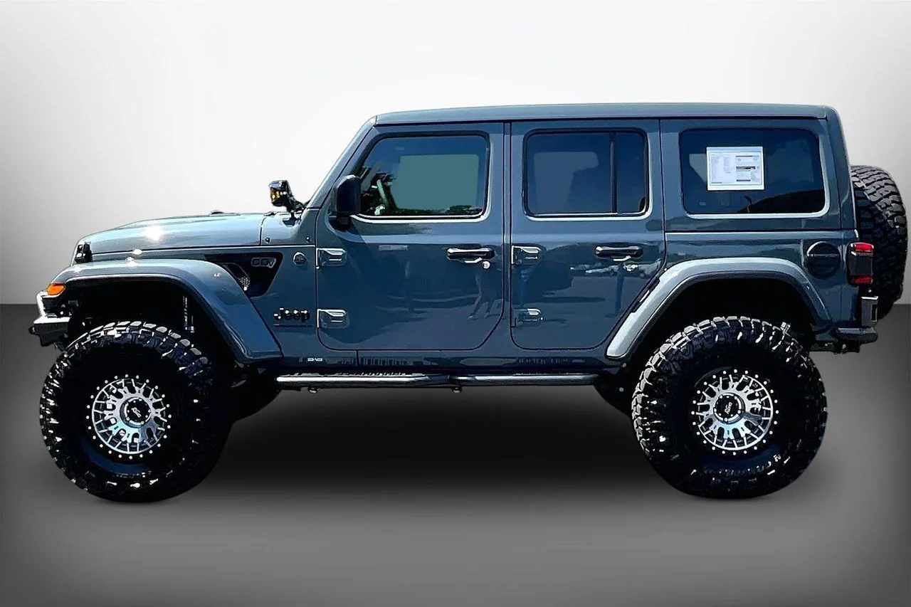 New 2026 Anvil Clear-Coat Exterior Paint Jeep Sahara image 5