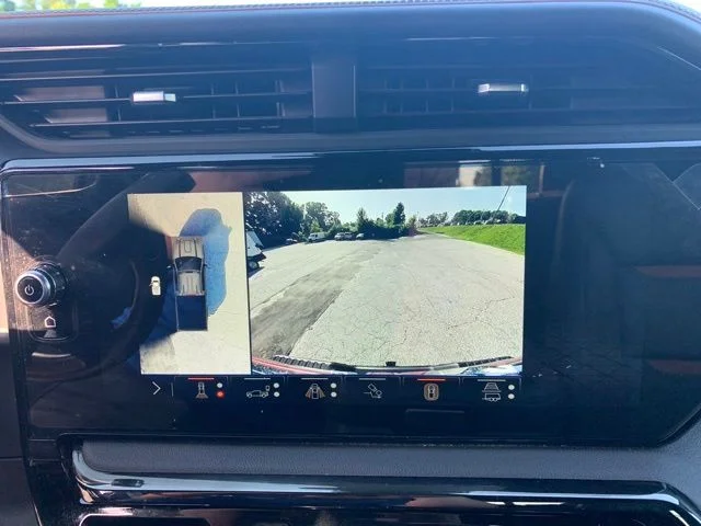 Used 2024 Black GMC AT4 image 34