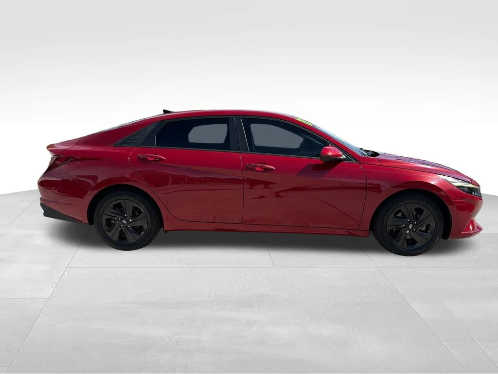 Used 2021 Red Hyundai SEL image 8