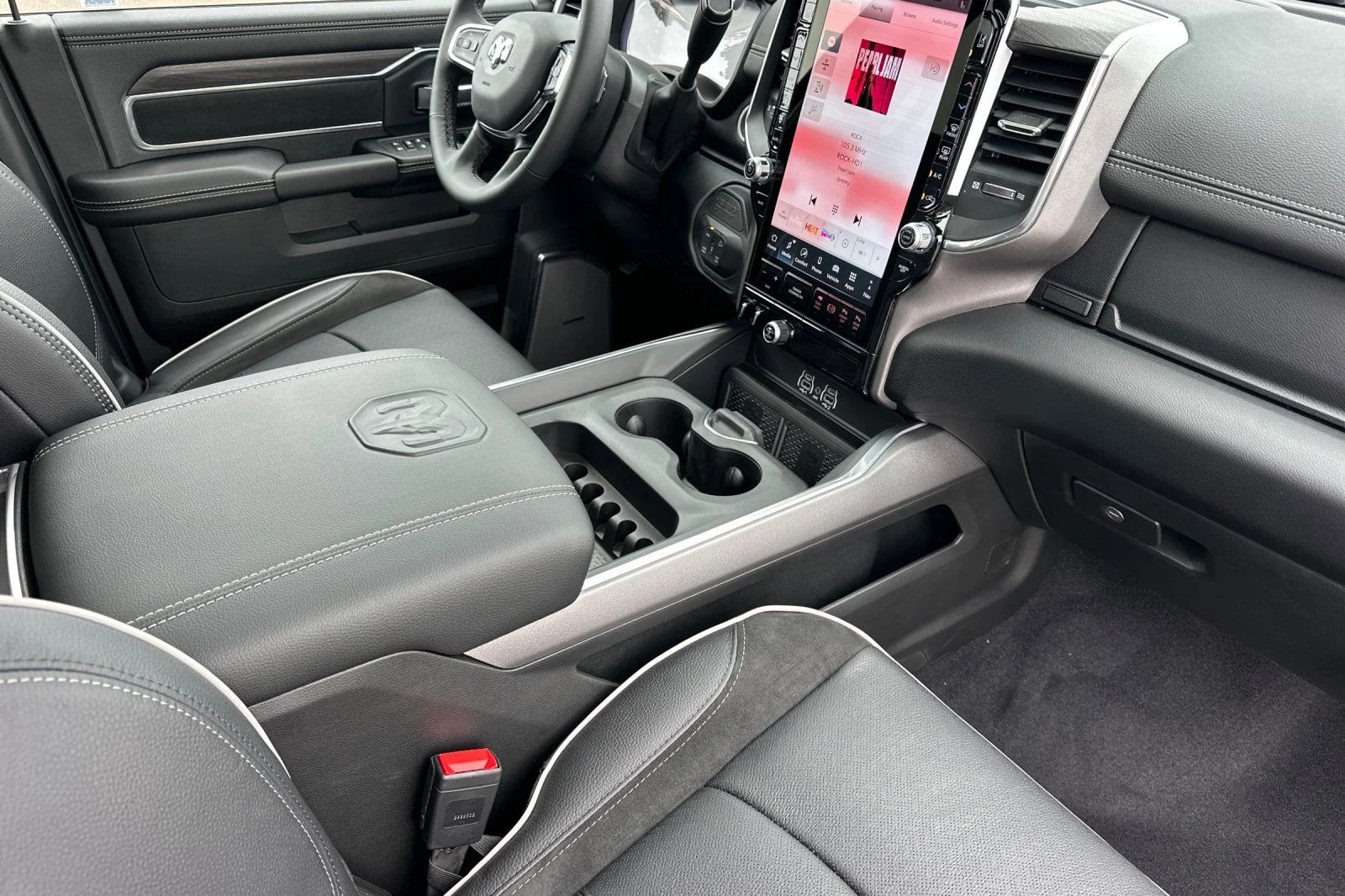 2026 RAM 2500 Laramie - Photo 12
