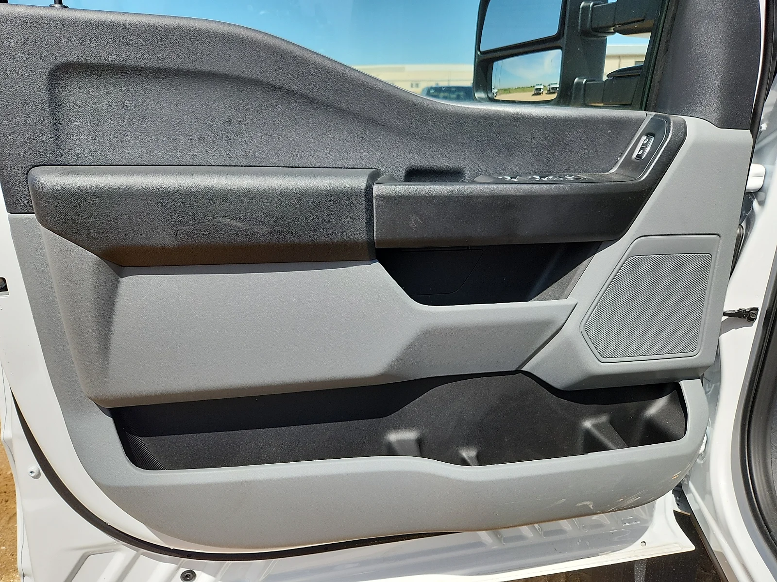 New 2026 Oxford White Ford F-450® XL image 14