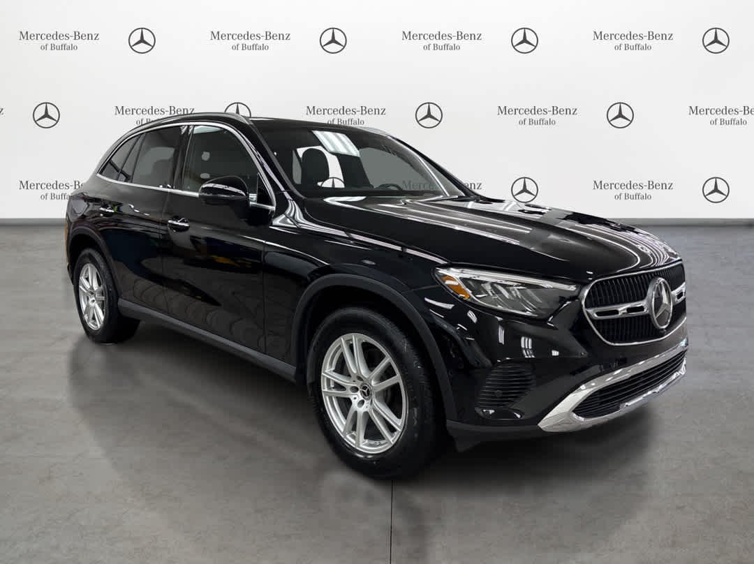 New 2026 Black Mercedes-Benz GLC 300 image 3