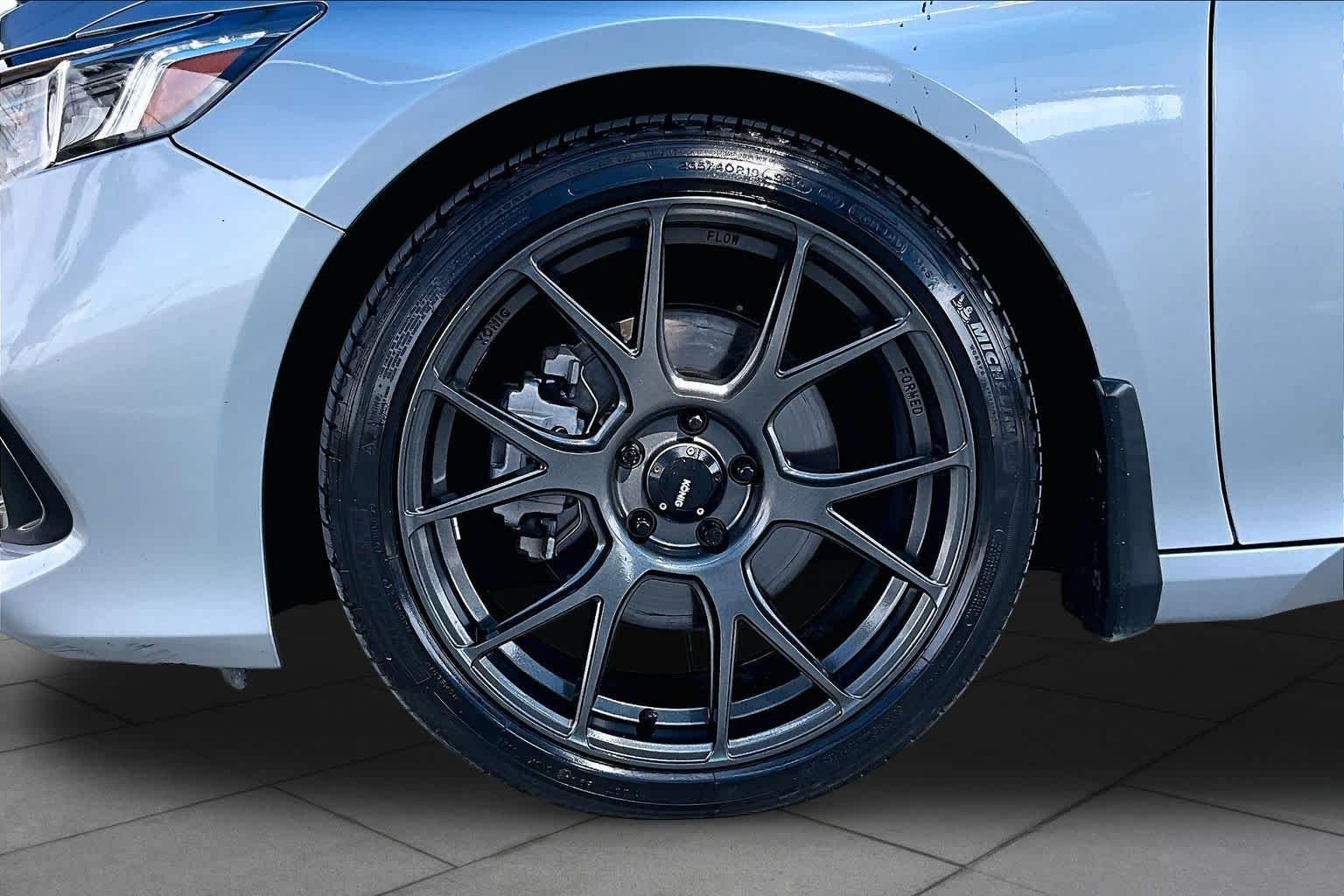 Used 2021 Lunar Silver Metallic Honda Sport image 9
