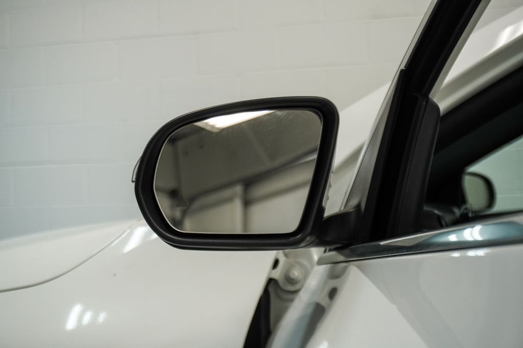 Used 2022 White Mercedes-Benz GLA 250 image 41