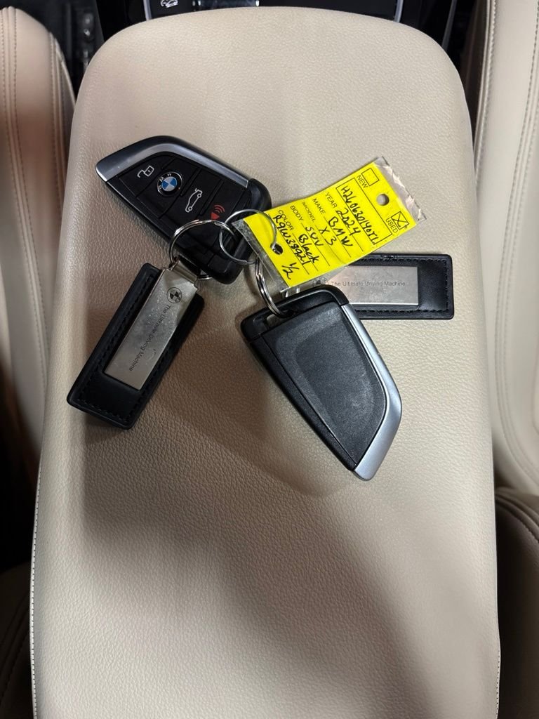 Used 2024 Black BMW xDrive30i image 42