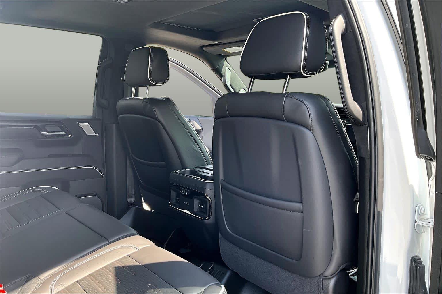 Used 2025 Summit White GMC AT4X image 20