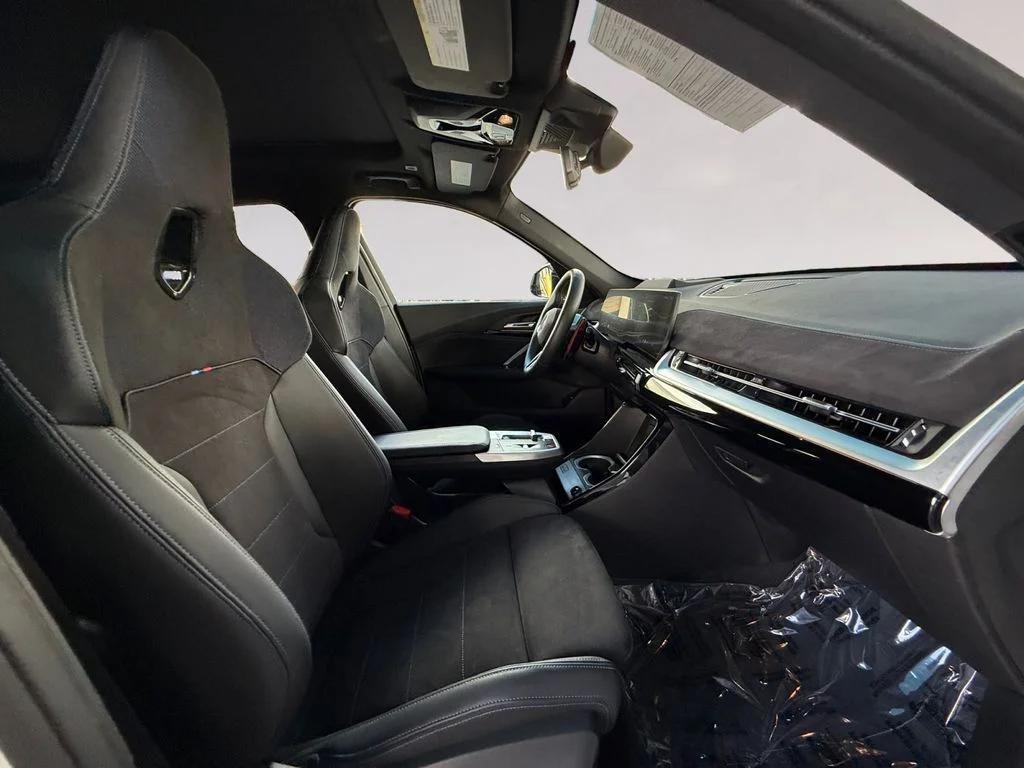 2026 BMW X1 M35i - Photo 17
