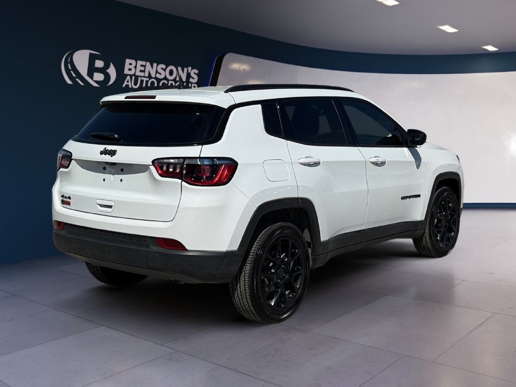 Used 2026 White Jeep Latitude image 5