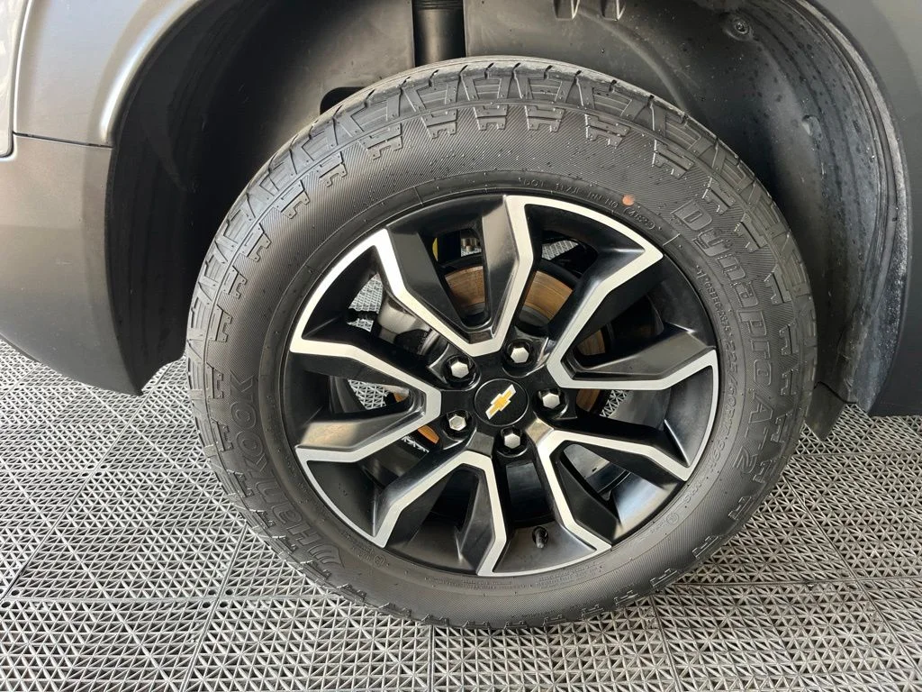 Used 2023 Gray Chevrolet ACTIV image 26