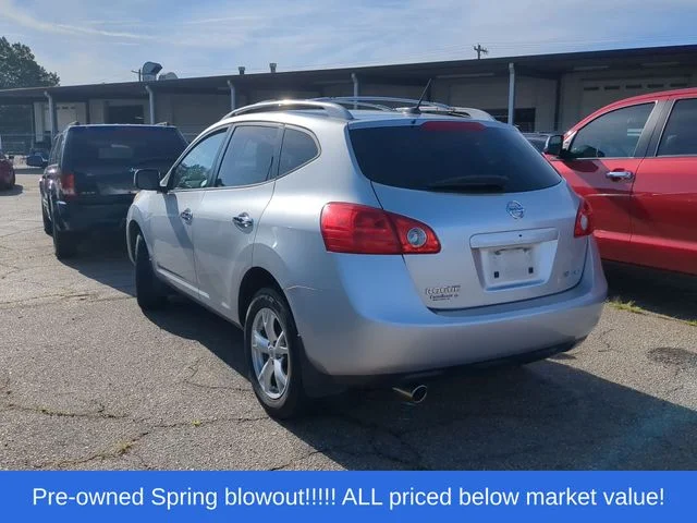 Used 2010 Silver Nissan SL image 3