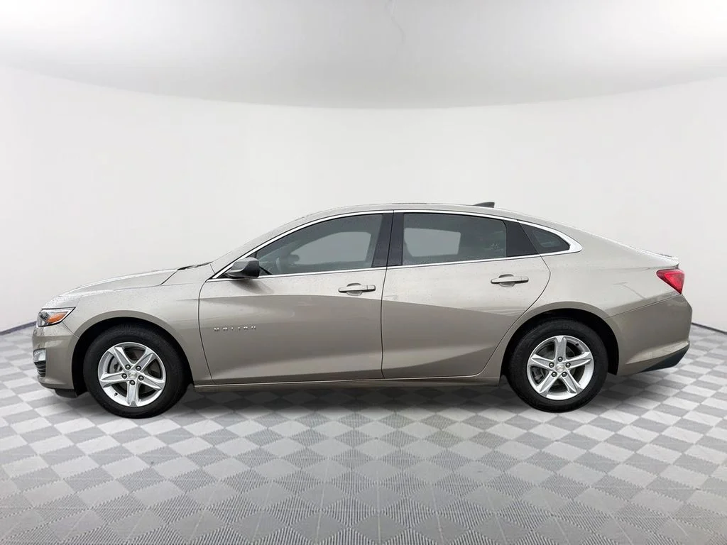 Used 2022 Gray Chevrolet LS image 8