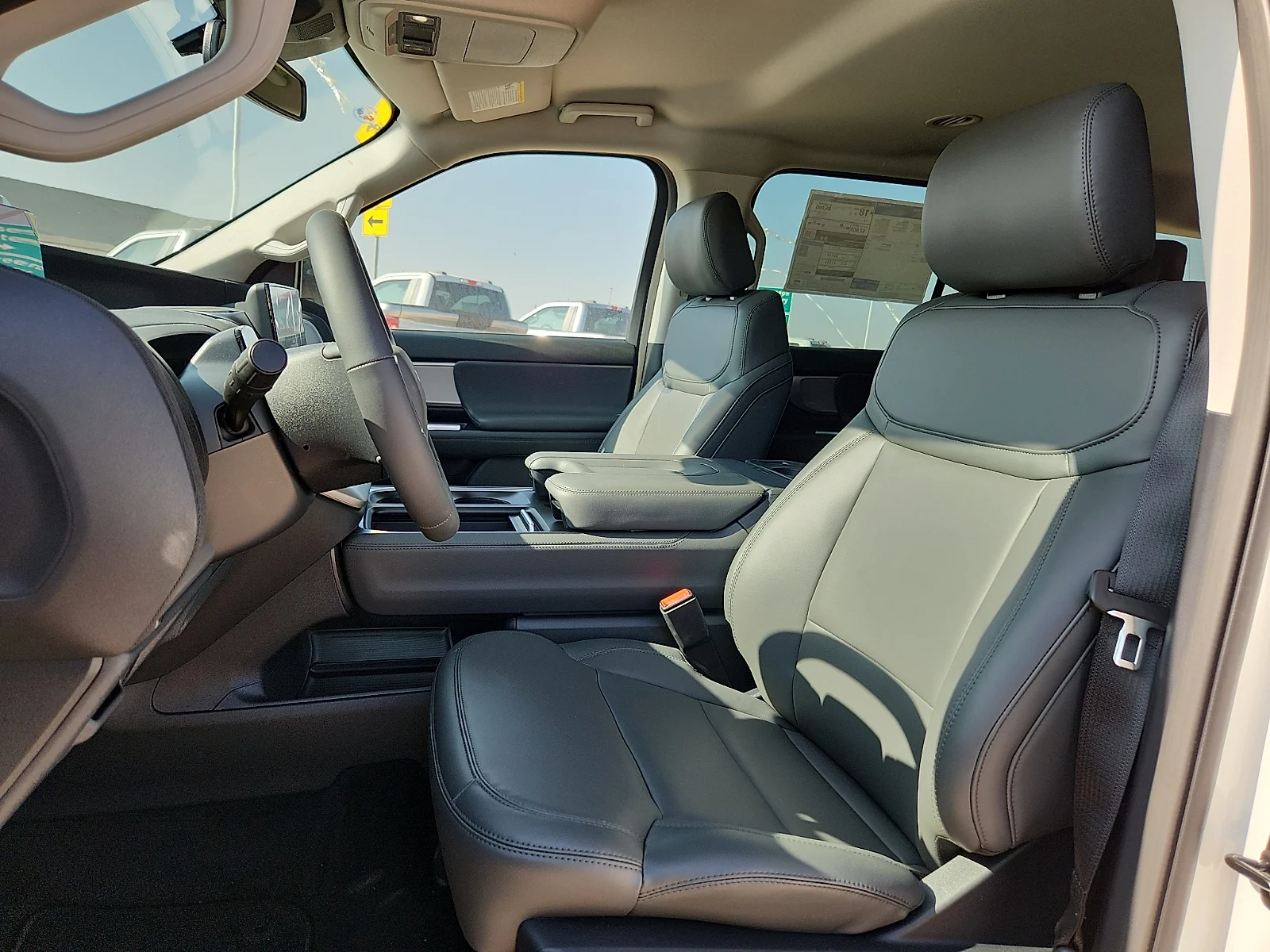 New 2027 Star White Metallic Tri-Coat Ford Active image 16
