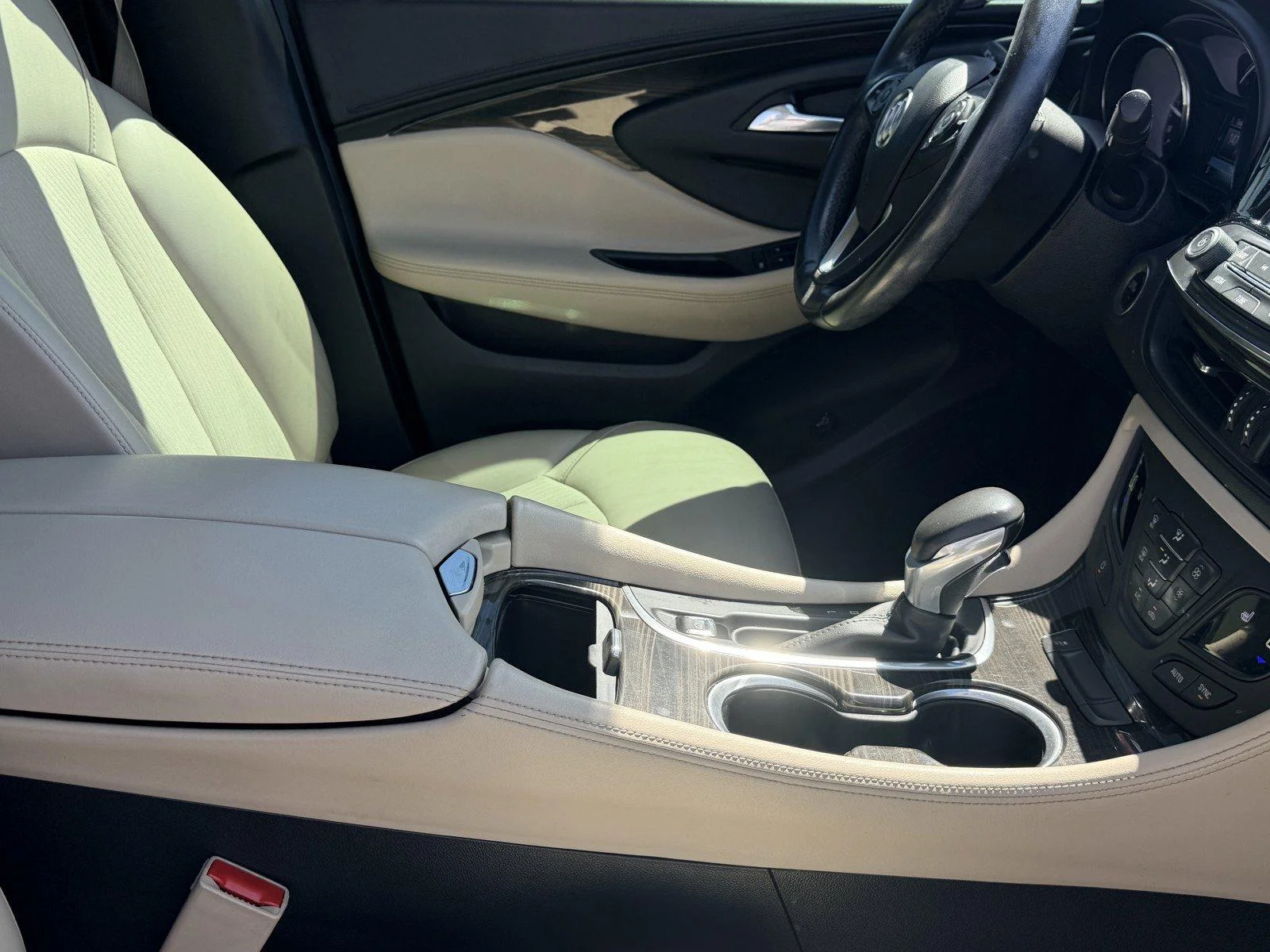 Used 2019 CHILI RED METALLIC Buick Preferred image 8